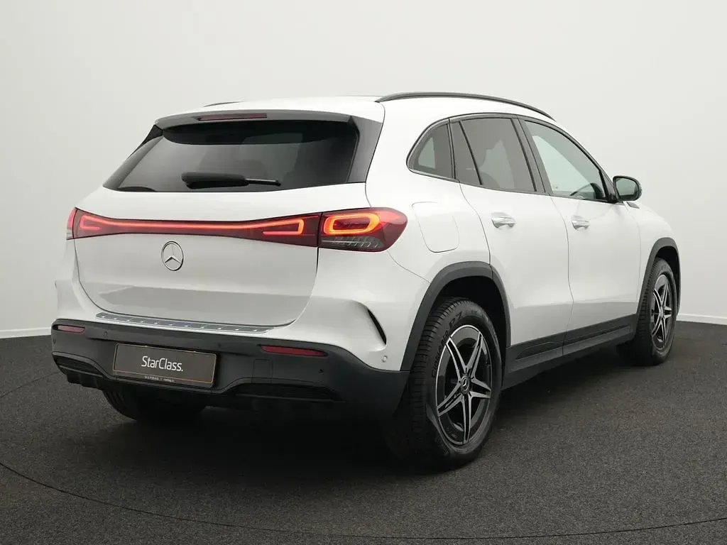 Gebraucht Mercedes EQA300 AMG line 167 kW (228 PS) 2022 Weiß SUV