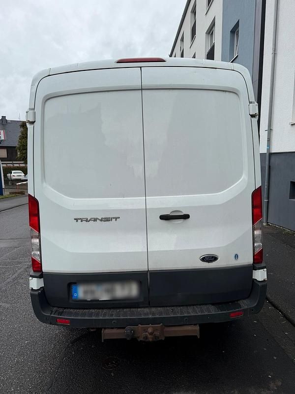 Gebraucht Ford Transit 130 PS (95 kW) 2019 Weiß Van / Kleinbus
