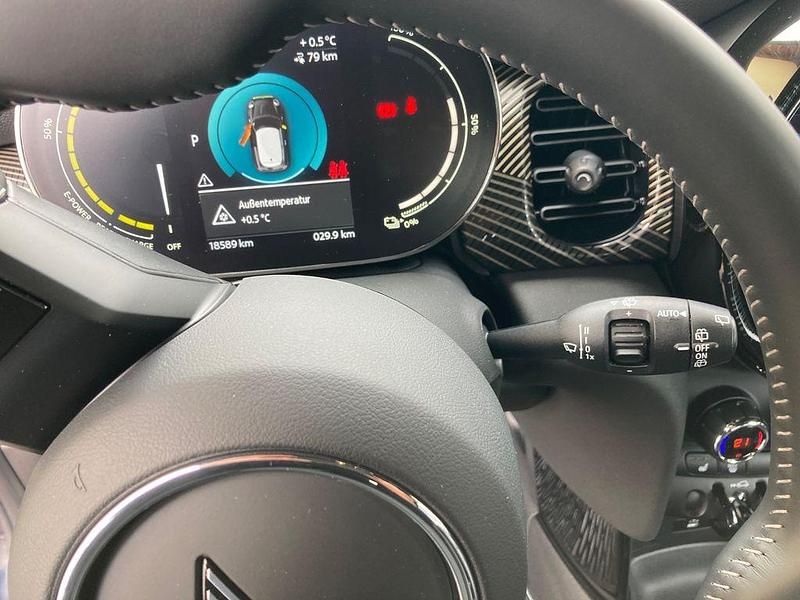 Gebraucht Mini Cooper SE Resolute Edition 135 kW (184 PS) 2023 Schwarz Kleinwagen