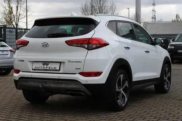 Gebraucht Hyundai Tucson 177 PS (130 kW) 2017 Weiß SUV