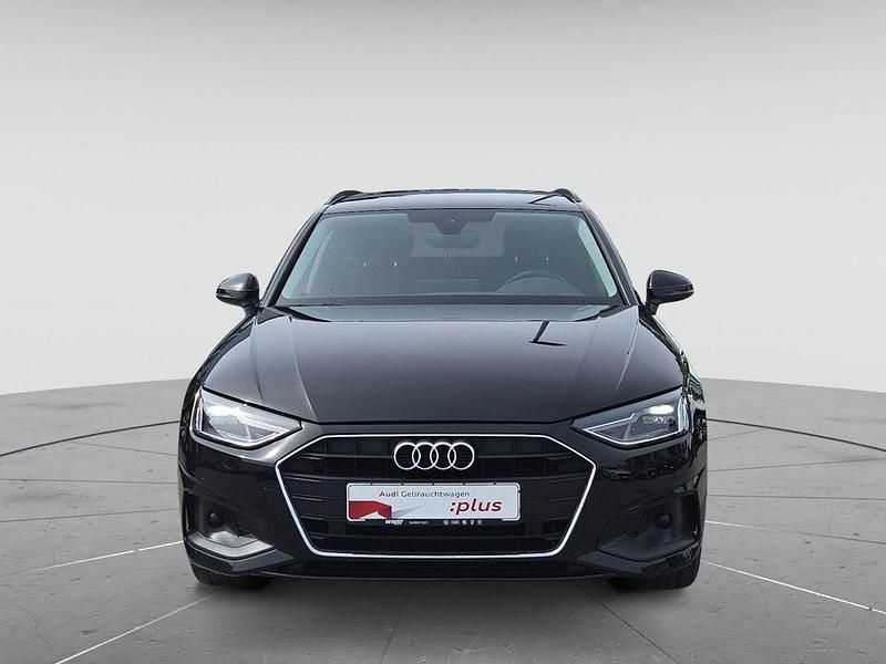 Używany Audi A4 Ambiente 163 KM (119 kW) 2023 Czarny Kombi