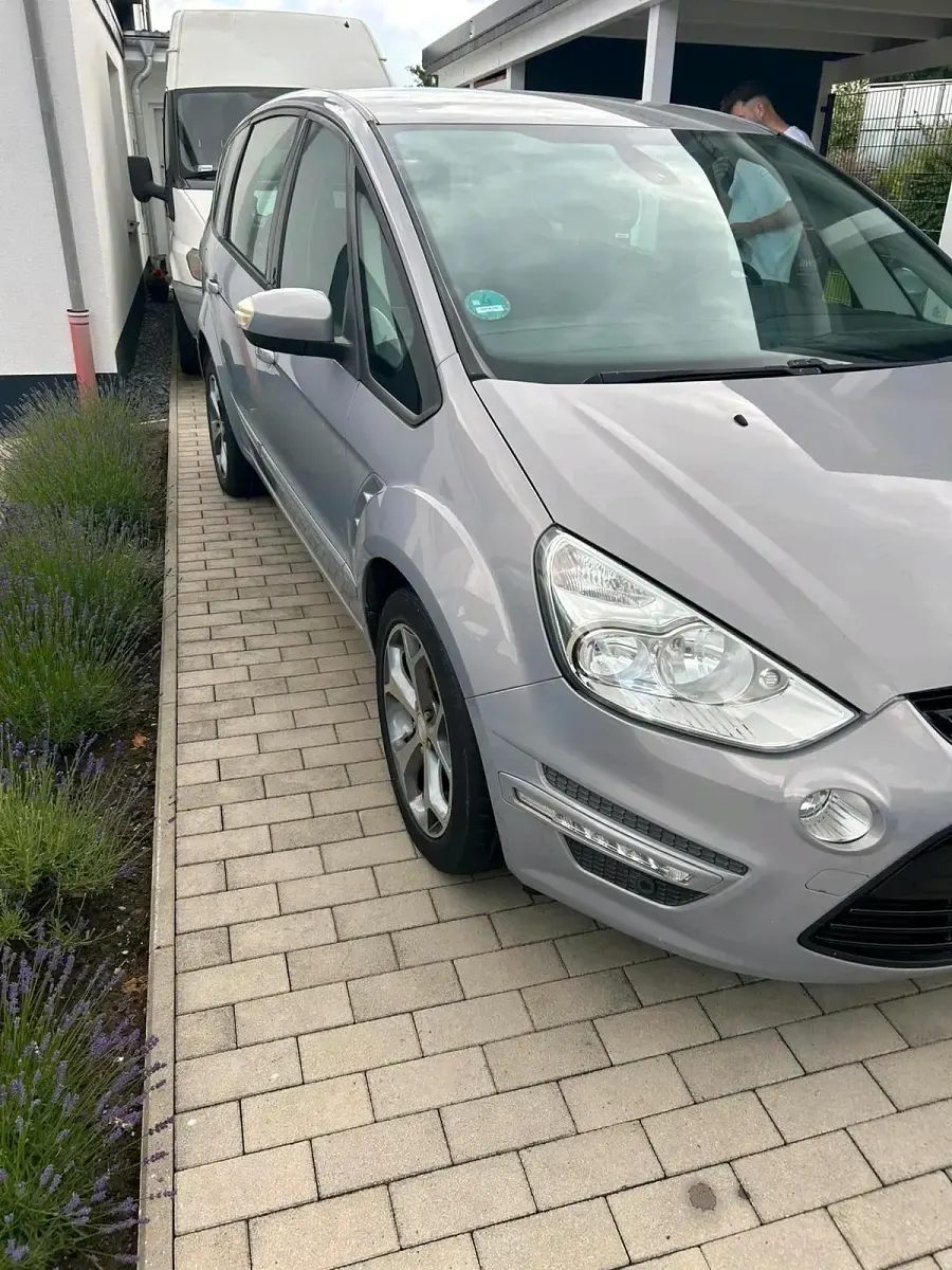 Gebraucht Ford S-MAX S 140 PS (102 kW) 2013 Grau Van / Kleinbus