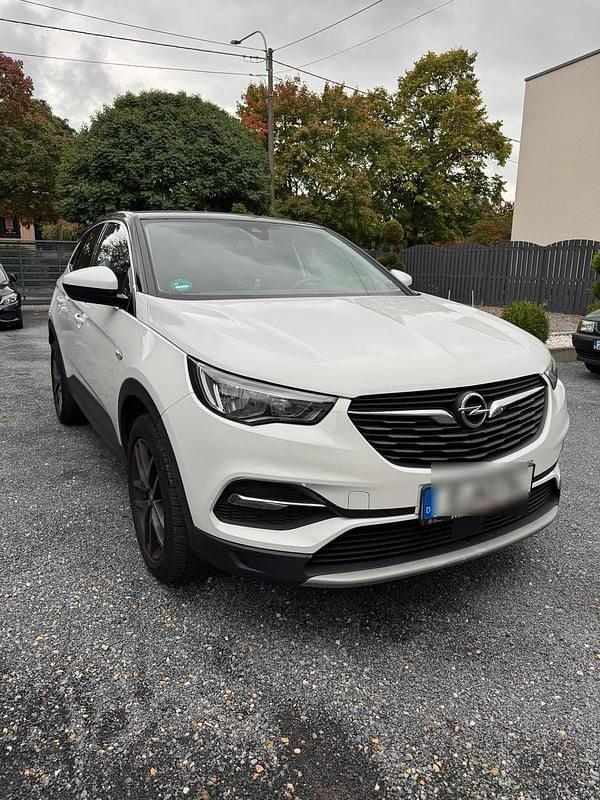 Weiß Gebraucht 2018 Opel Grandland X SUV | 11.500 € (Guter Preis) - Bild 1/4