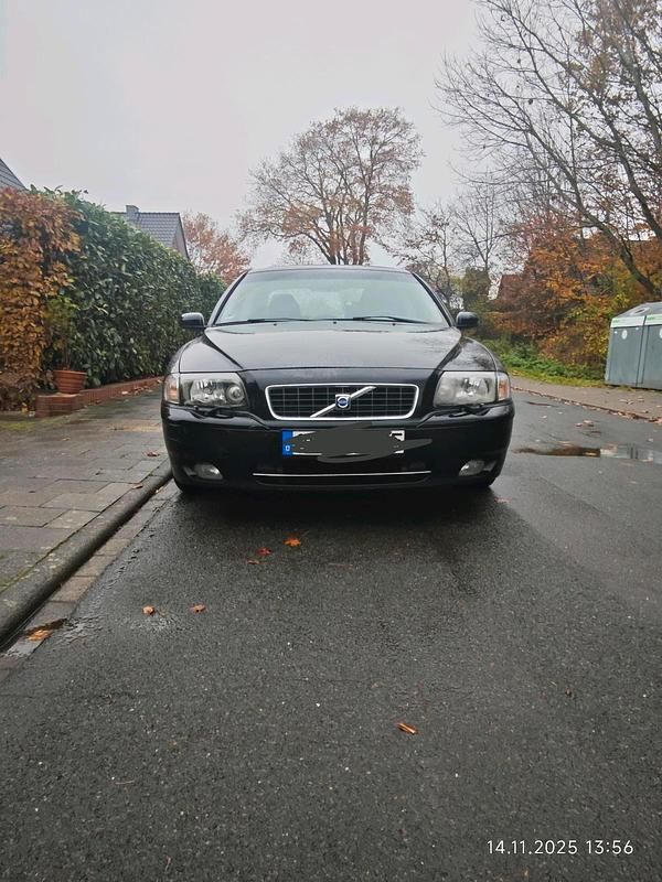 Schwarz Gebraucht 2005 Volvo S80 Limousine | 2.550 € - Bild 1/4