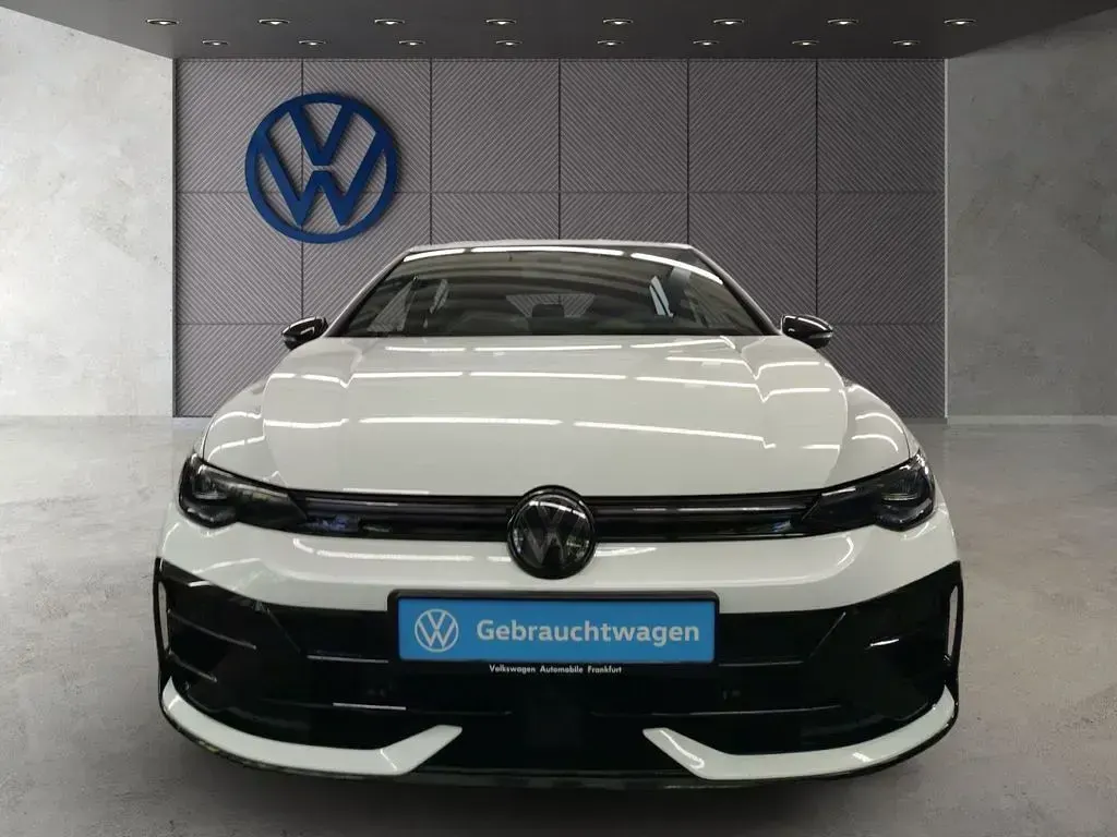 Gebraucht VW Golf VIII R 333 PS (244 kW) 2026 Weiß Limousine
