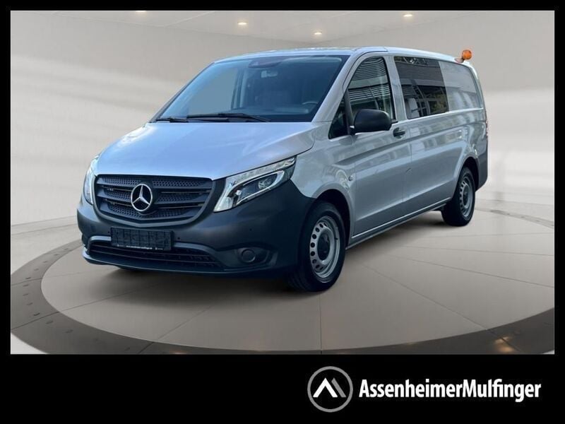 Silber Gebraucht 2019 Mercedes Vito Van / Kleinbus | 29.559 € - Bild 1/2