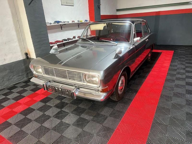 Silber Gebraucht 1968 Ford Taunus Limousine | 2.800 € - Bild 1/4