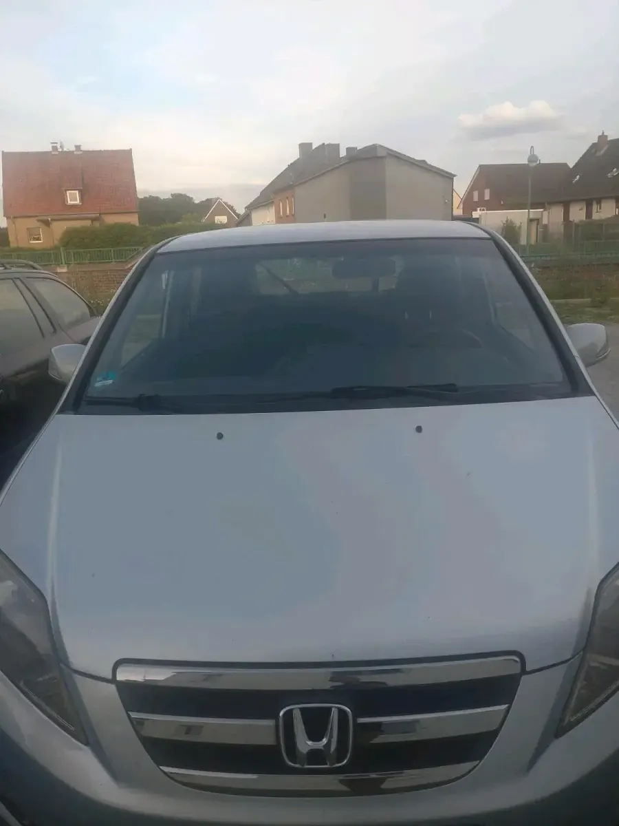 Gebraucht Honda FR-V 140 PS (102 kW) 2009 Silber Van / Kleinbus