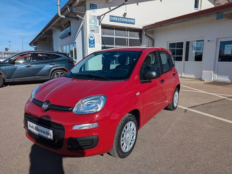 Neu Fiat Panda 69 PS (50 kW) 2025 Rot Limousine