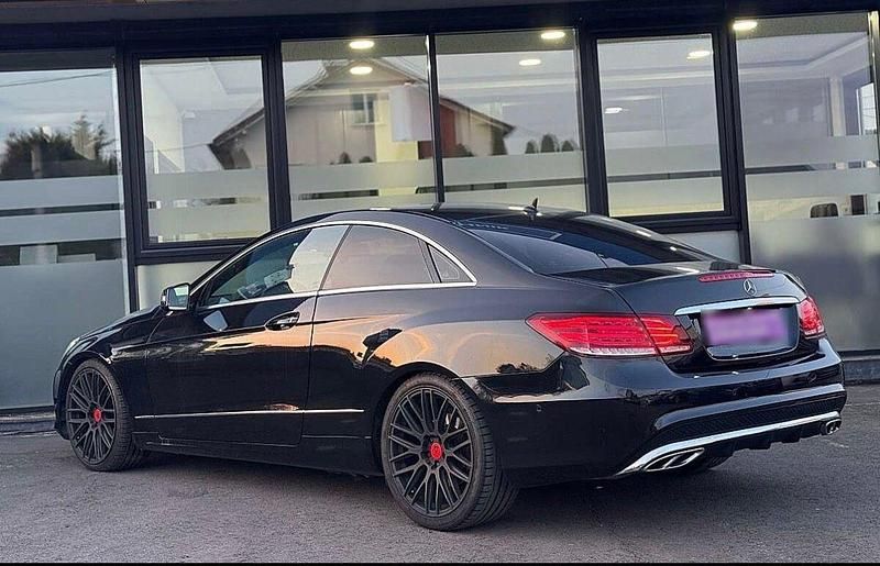 Gebraucht Mercedes E400 333 PS (244 kW) 2014 Schwarz Coupé