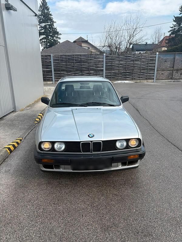 Gebraucht BMW 320 129 PS (94 kW) 1989 Limousine