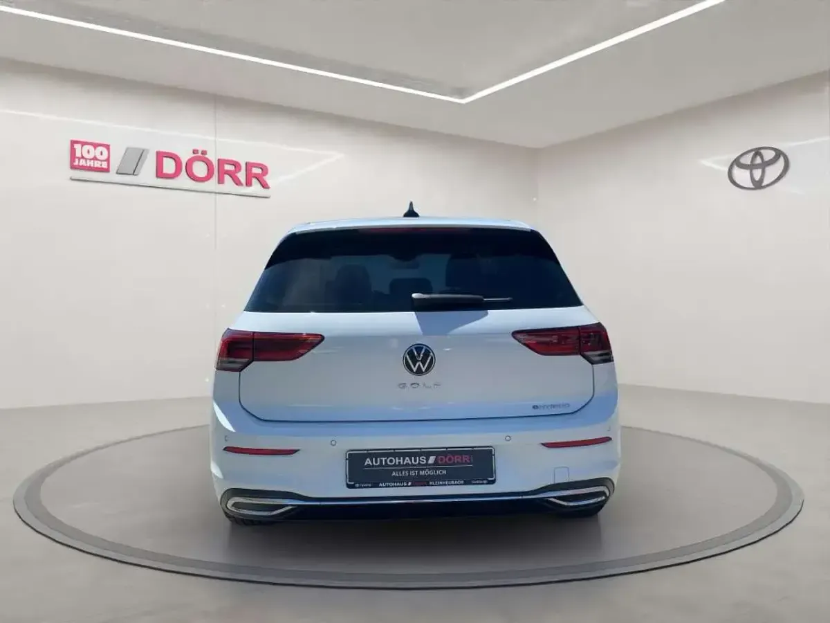 Gebraucht VW Golf VIII Style 204 PS (150 kW) 2021 Oryx white motherofpearl eff Limousine