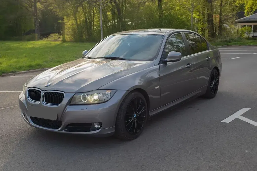 Second-hand BMW 320 163 CP (119 kW) 2012 Gri Berlinǎ