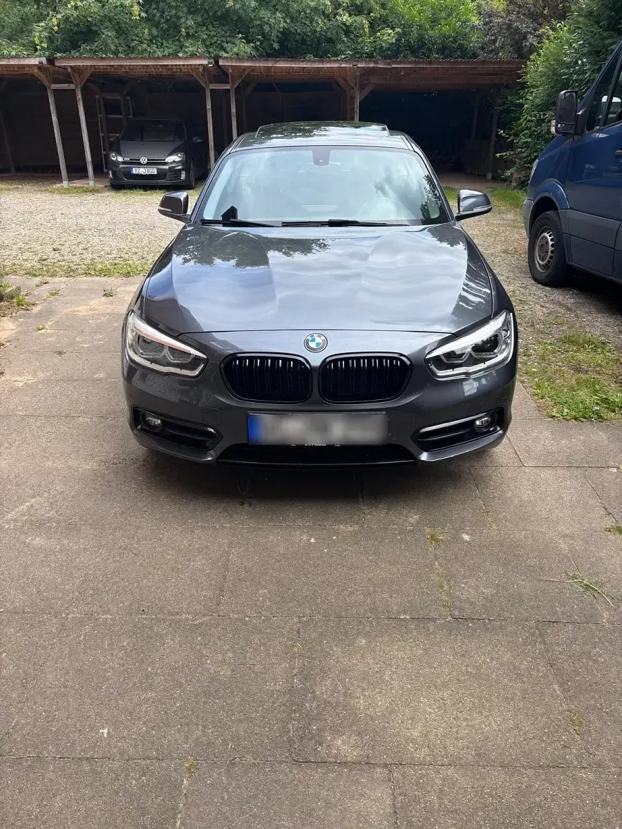 Gebraucht BMW 118 Sport Line 150 PS (110 kW) 2019 Grau Kleinwagen