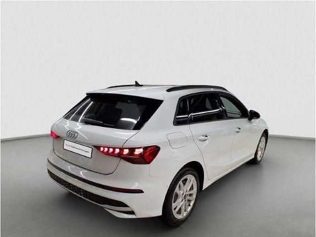 Gebraucht Audi A3 Ambiente 116 PS (85 kW) 2025 Gletscherweiß metallic Limousine