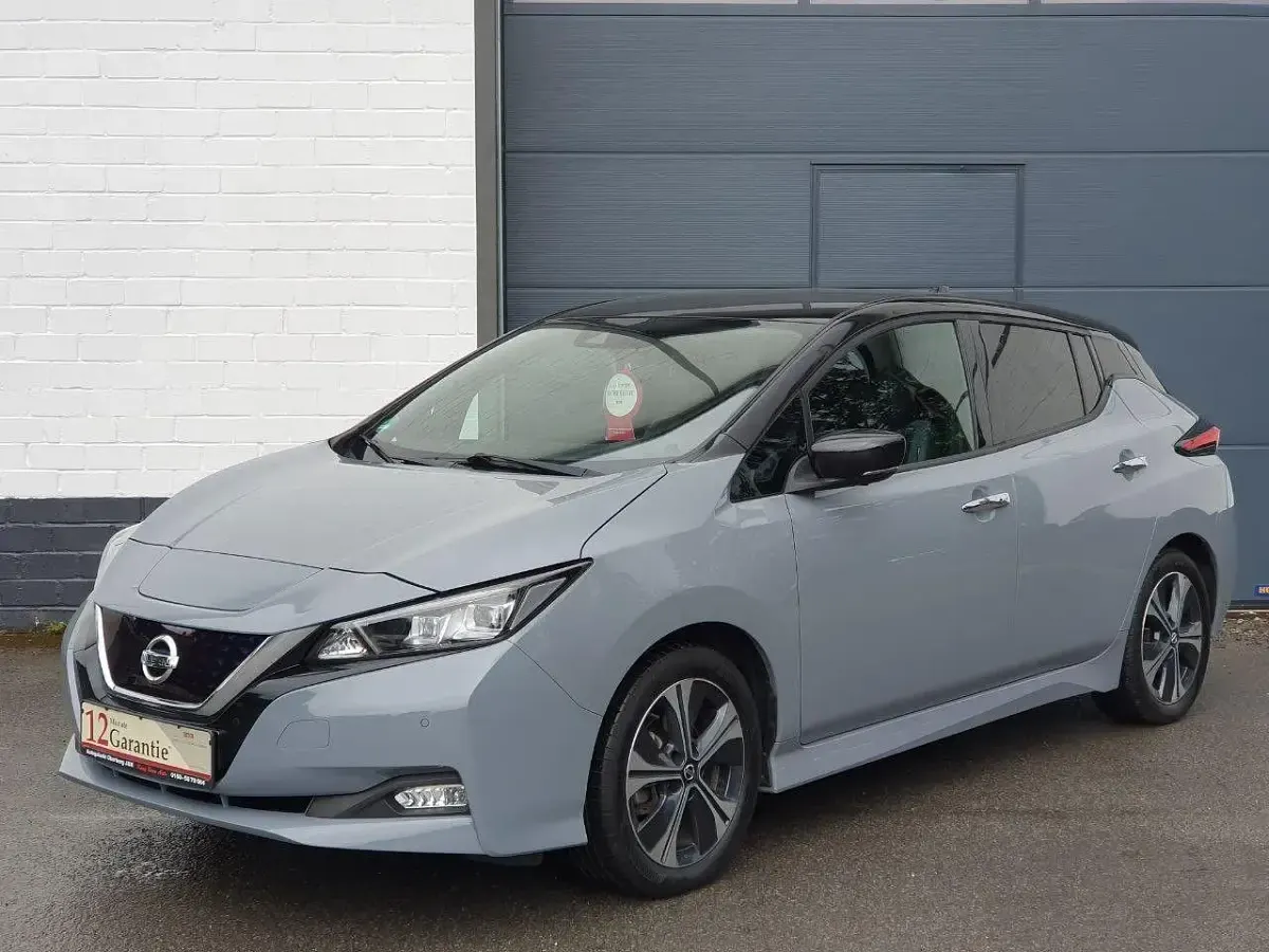 Gebraucht Nissan Leaf 360º 110 kW (150 PS) 2022 Grau Kleinwagen