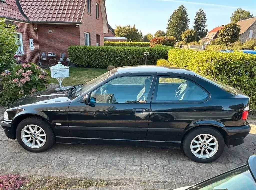 Gebraucht BMW 316 105 PS (77 kW) 2000 Schwarz Limousine