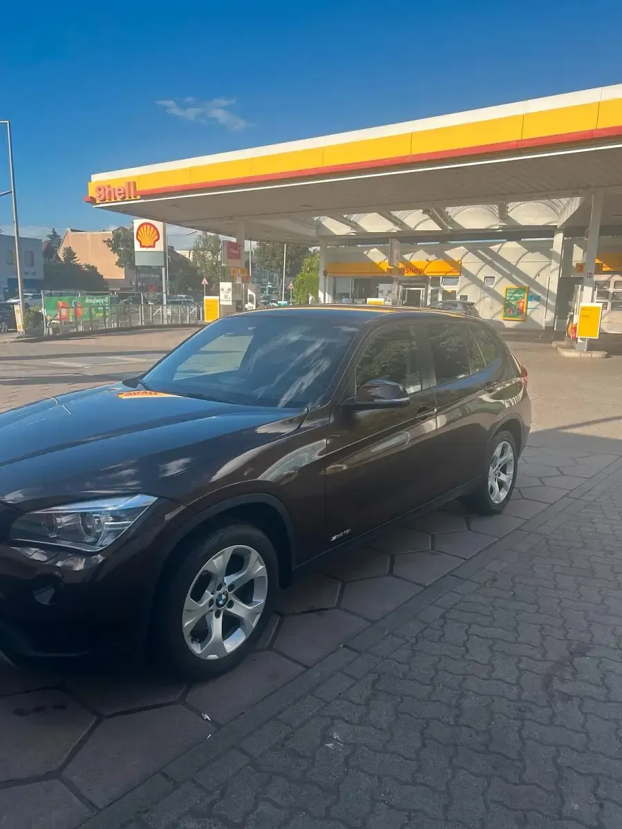 Gebraucht BMW X1 150 PS (110 kW) 2012 Braun SUV