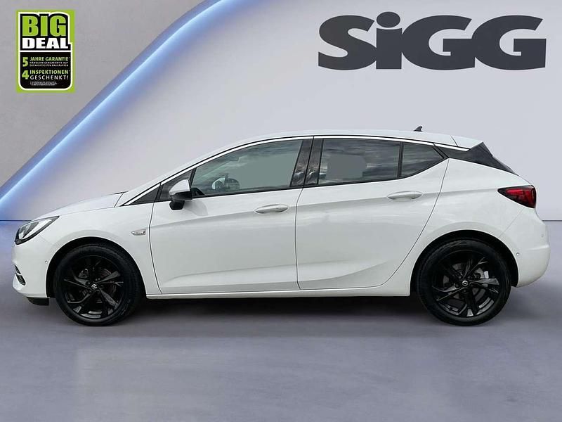 Gebraucht Opel Astra Elegance 145 PS (106 kW) 2020 Schnee weiss Limousine