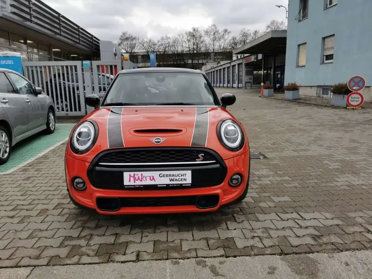 Używany Mini Cooper S 192 KM (141 kW) 2021 Pomarańczowy Hatchback