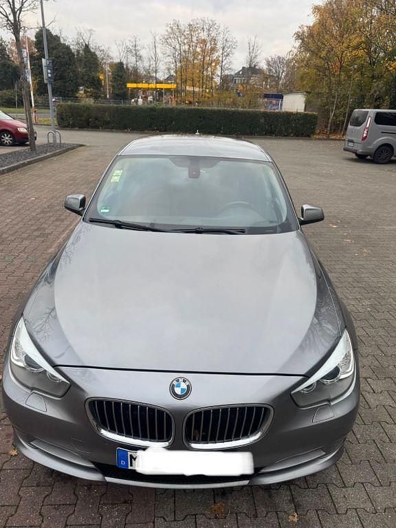 Grau Gebraucht 2011 BMW 530 Gran Turismo Limousine | 10.500 € (Fairer Preis) - Bild 1/4