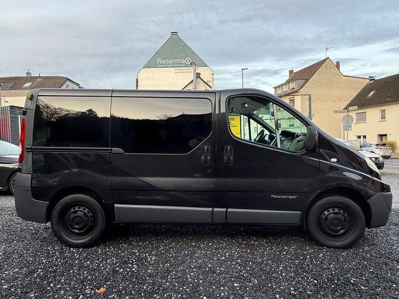 Gebraucht Renault Trafic 114 PS (83 kW) 2012 Schwarz Van / Kleinbus