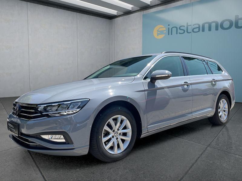 Grau Gebraucht 2024 VW Passat Kombi | 32.699 € (Teuer) - Bild 1/4