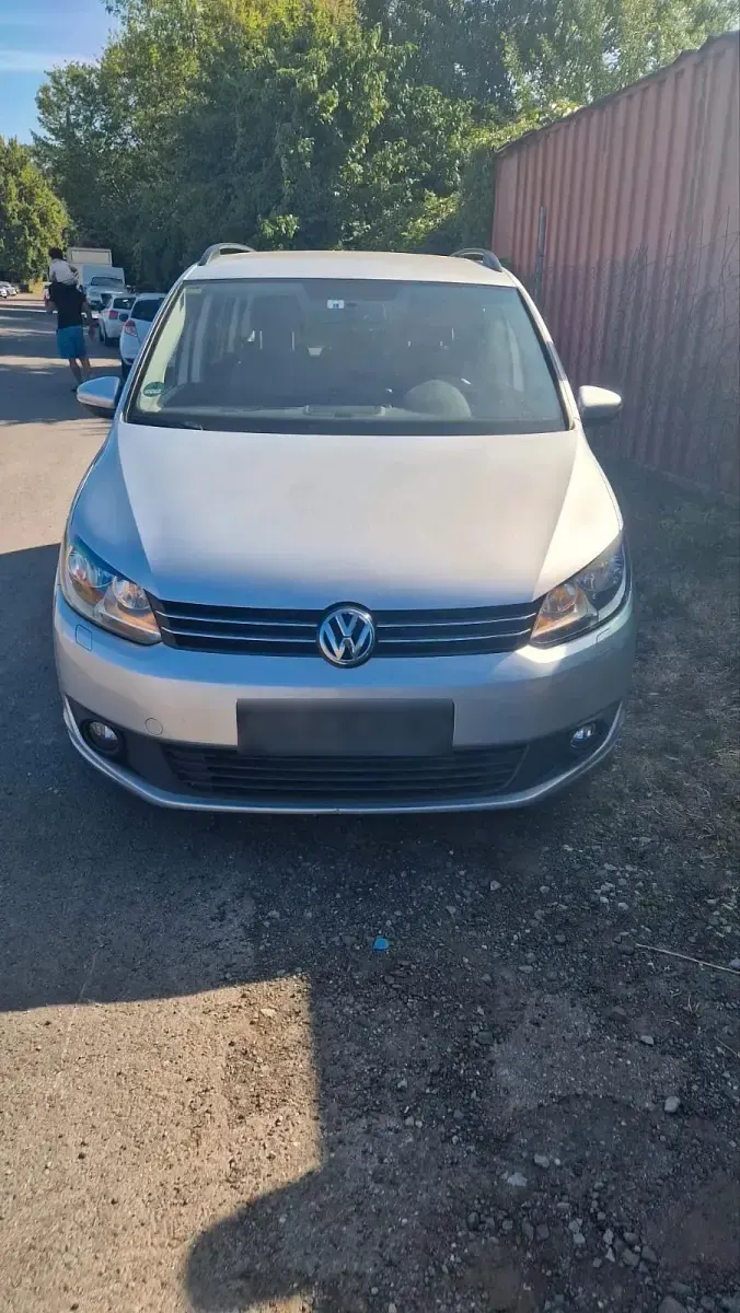 Gebraucht VW Touran 105 PS (77 kW) 2013 Silber Van / Kleinbus