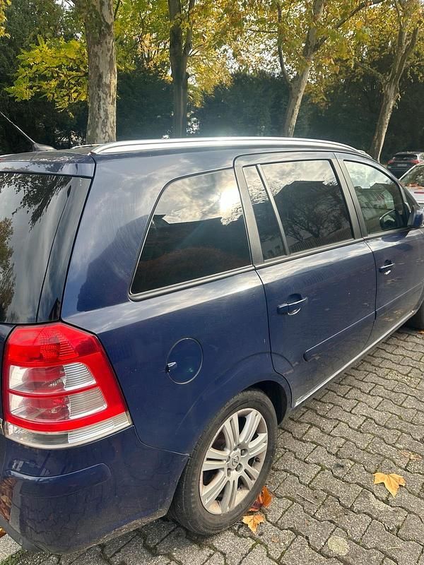 Blau Gebraucht 2011 Opel Zafira Van / Kleinbus | 2.500 € (Fairer Preis) - Bild 1/4