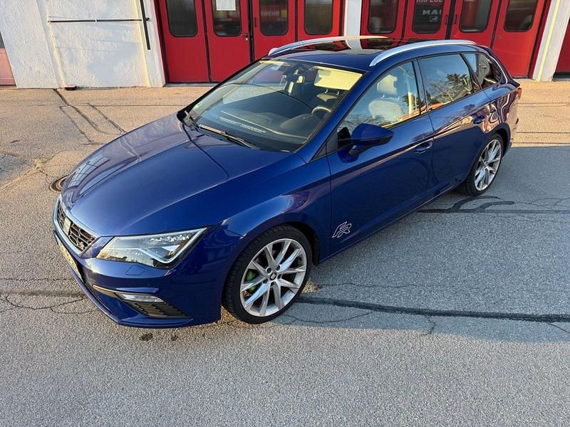 Blau Gebraucht 2018 Seat Leon FR Kombi | 16.490 € (Fairer Preis) - Bild 1/4