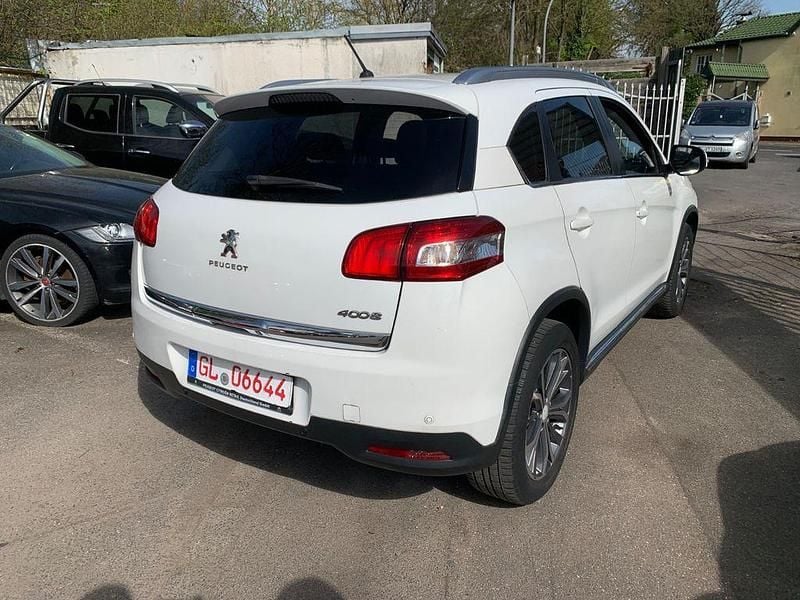 Gebraucht Peugeot 4008 Allure 150 PS (110 kW) 2012 Weiß SUV