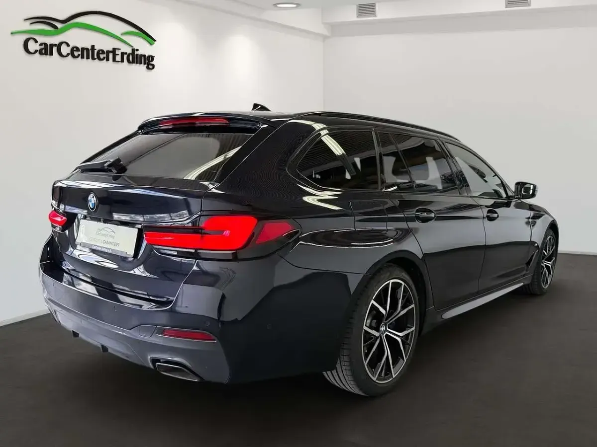 Gebraucht BMW 540 M Sport 333 PS (244 kW) 2022 Carbonschwarz Kombi