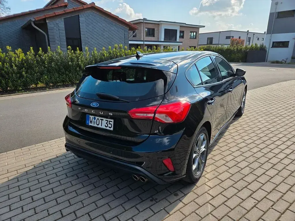 Gebraucht Ford Focus ST-Line 150 PS (110 kW) 2019 Schwarz Limousine