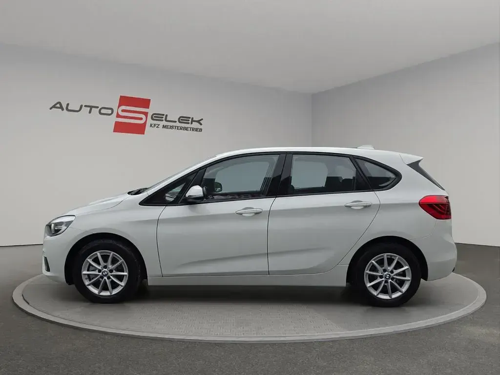 Gebraucht BMW 218 Active Tourer Basis 136 PS (100 kW) 2016 Weiß Van / Kleinbus
