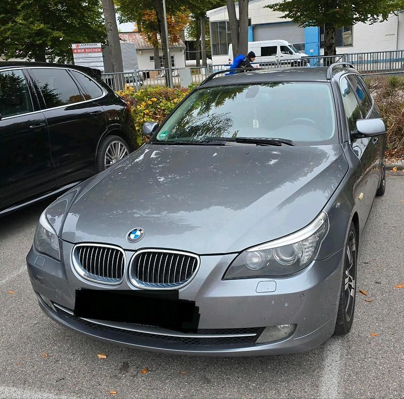 Gebraucht BMW 525 197 PS (144 kW) 2010 Grau Kombi