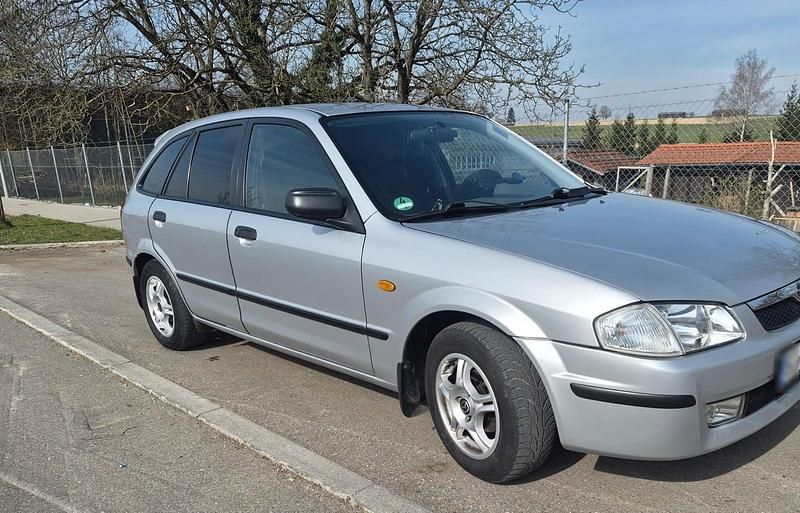 Gebraucht Mazda 323F 88 PS (64 kW) 1999 Silber Limousine