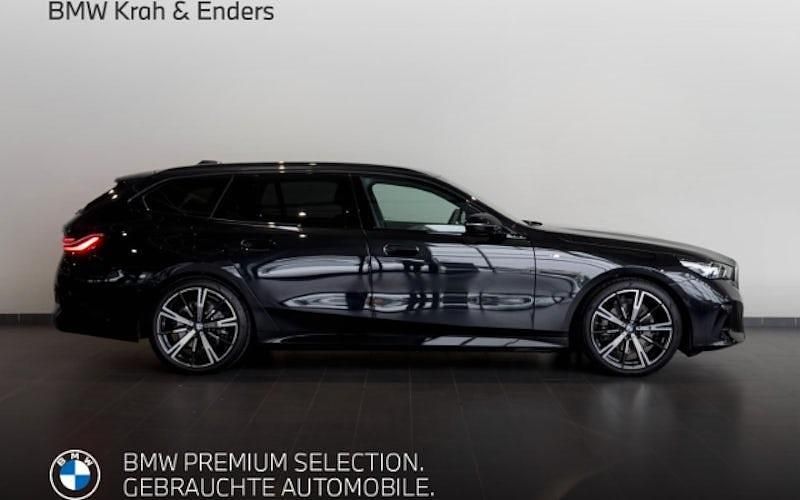 Gebraucht BMW 520 Comfort Edition 197 PS (144 kW) 2025 Schwarz Kombi