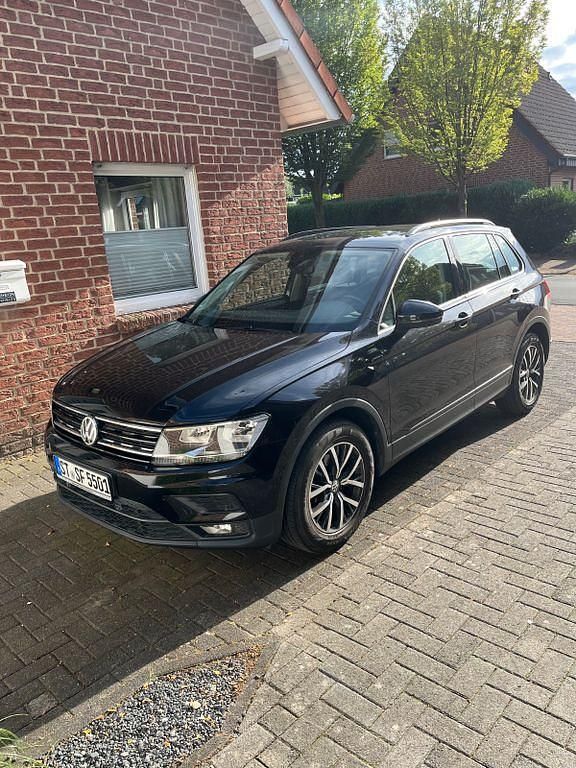 Schwarz Gebraucht 2018 VW Tiguan SUV | 14.950 € (Superpreis) - Bild 1/4