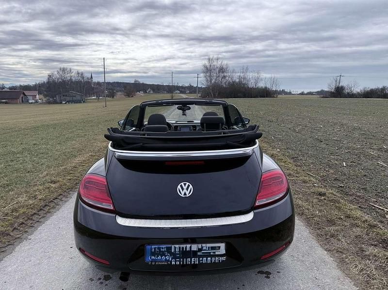 Gebraucht VW Beetle Allstar 105 PS (77 kW) 2016 Schwarz Kleinwagen