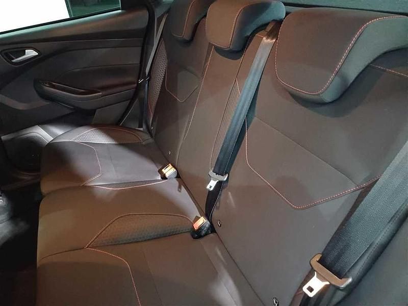 Gebraucht Ford Focus ST-Line 182 PS (133 kW) 2017 Schwarz Limousine