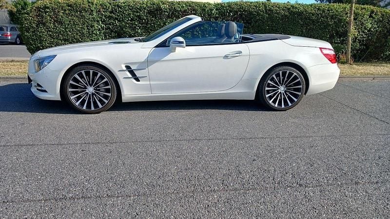 Weiß Gebraucht 2015 Mercedes SL350 2LOOK Edition Cabrio | 38.000 € (Teuer) - Bild 1/4