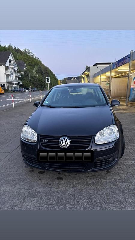 Schwarz Gebraucht 2006 VW Golf V Comfortline Kleinwagen | 3.700 € (Fairer Preis) - Bild 1/4