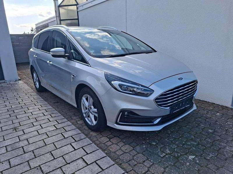Polarsilber Gebraucht 2022 Ford S-MAX Titanium Van / Kleinbus | 20.989 € (Superpreis) - Bild 1/4