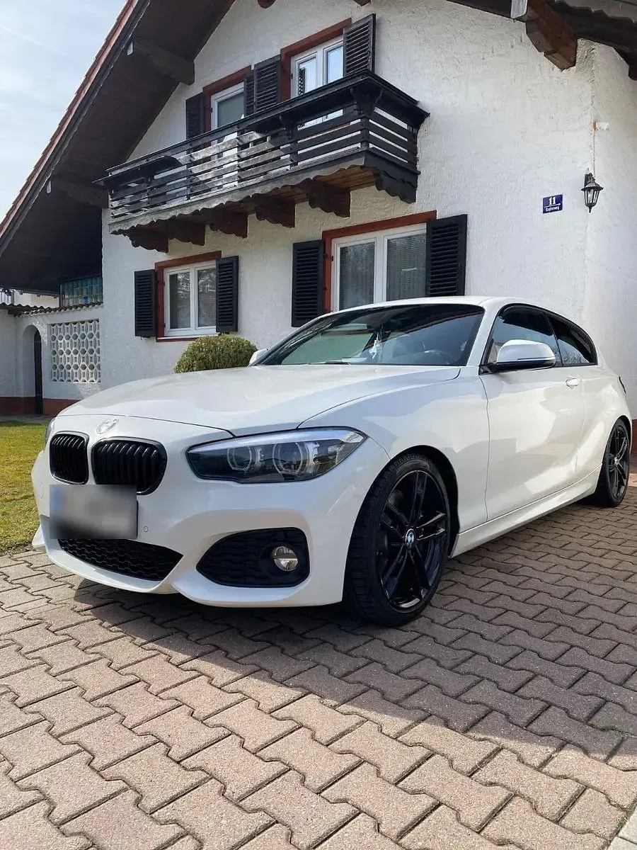 Gebraucht BMW 120 M Sport 190 PS (139 kW) 2018 Weiß Kleinwagen