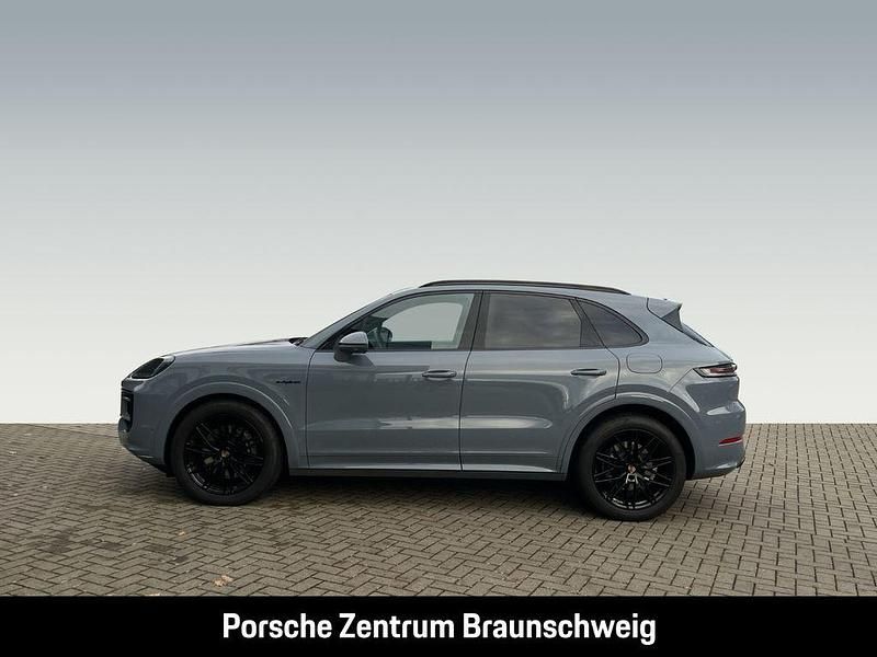 Gebraucht Porsche Cayenne 470 PS (345 kW) 2025 Grau SUV
