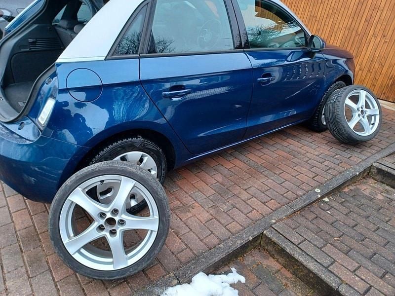 Gebraucht Audi A1 Sportback Ambition 140 PS (102 kW) 2014 Blau Kleinwagen