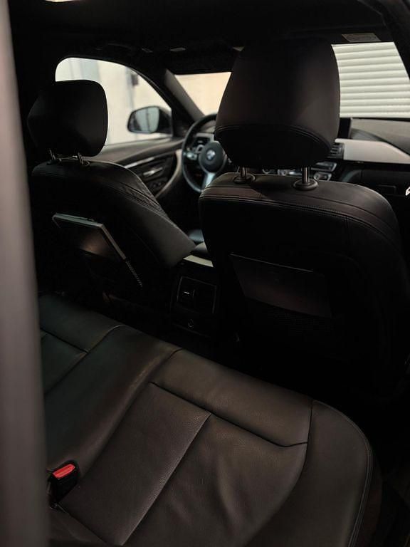 Gebraucht BMW 320 M Sport 190 PS (139 kW) 2018 Schwarz Limousine