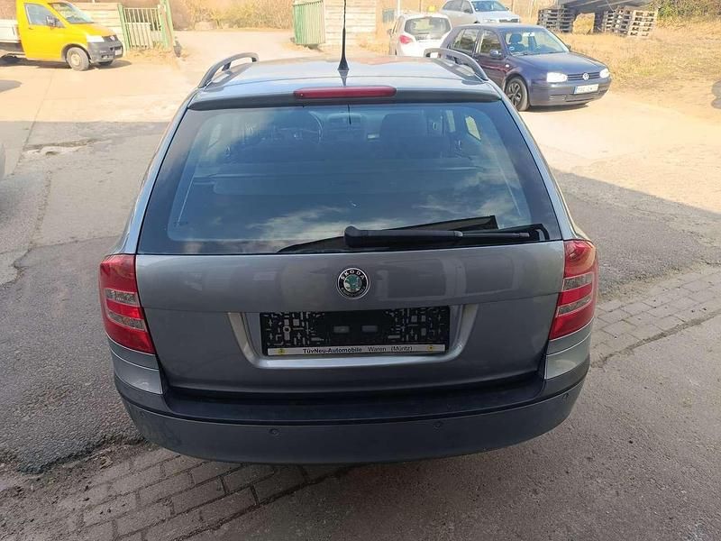 Gebraucht Skoda Octavia Elegance 150 PS (110 kW) 2007 Stone grau metallic Kombi