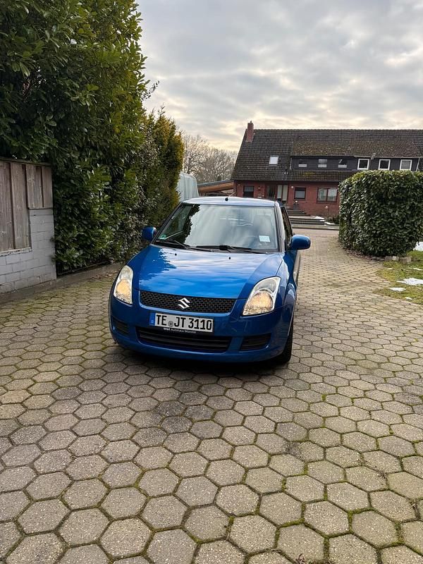 Blau Gebraucht 2009 Suzuki Swift Club Kleinwagen | 2.000 € (Guter Preis) - Bild 1/4