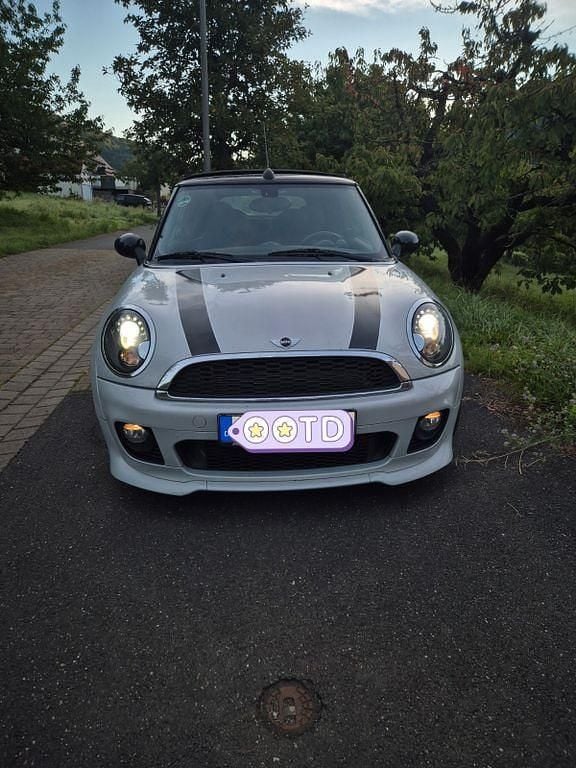 Second-hand Mini Cooper Cabriolet 122 CP (89 kW) 2011 Argintiu Cabrio